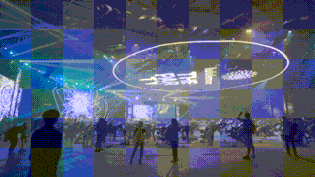 Lululemon new product launch event utilizes TouchDesigner on-site.